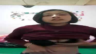 Cam Cewe Baju Coklat Rambut Pendek Sange Terus Mandi Sendiri